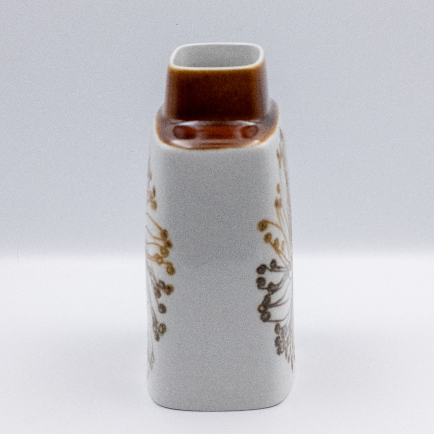 スクエアベース｜ロイヤルコペンハーゲン Royal Copenhagen｜バッカ Baca｜Ellen Malmer
